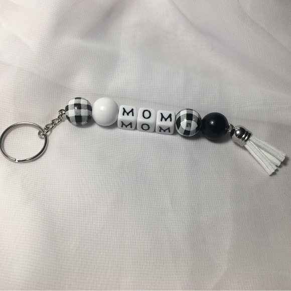 MOM Keychain ❤️ - Picture 2 of 4